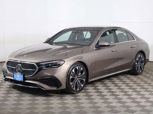 Used 2025 Mercedes-Benz E 450 4MATIC Sedan w/ Multicontour Seating Package image 12