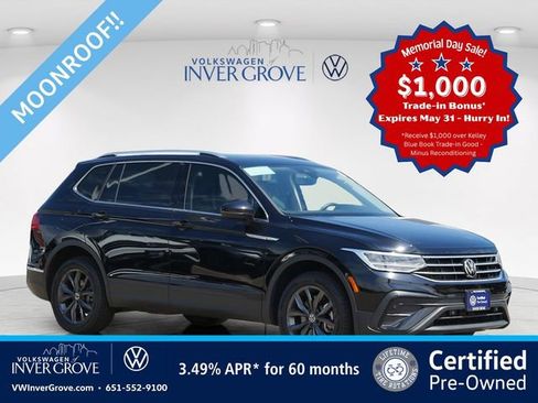 Certified 2023 Volkswagen Tiguan SE w/ Panoramic Sunroof Package AWD/4WD image 1