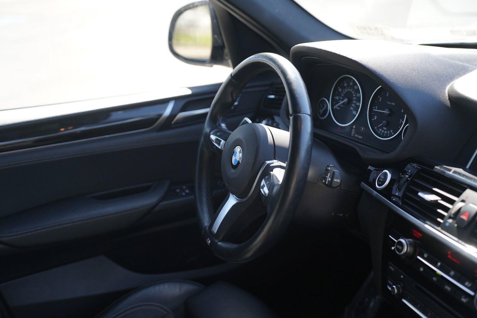 Used 2017 BMW X3 xDrive28i AWD/4WD image 26