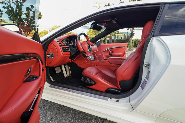 Used 2016 Maserati GranTurismo MC RWD image 38