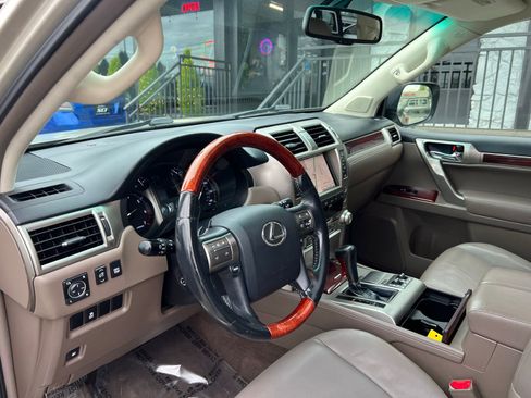 Used 2011 Lexus GX 460 w/ Convenience Pkg AWD/4WD image 18