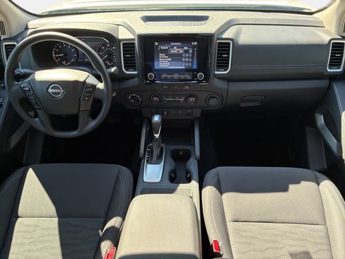 Used 2024 Nissan Frontier SV w/ Technology Package AWD/4WD image 9