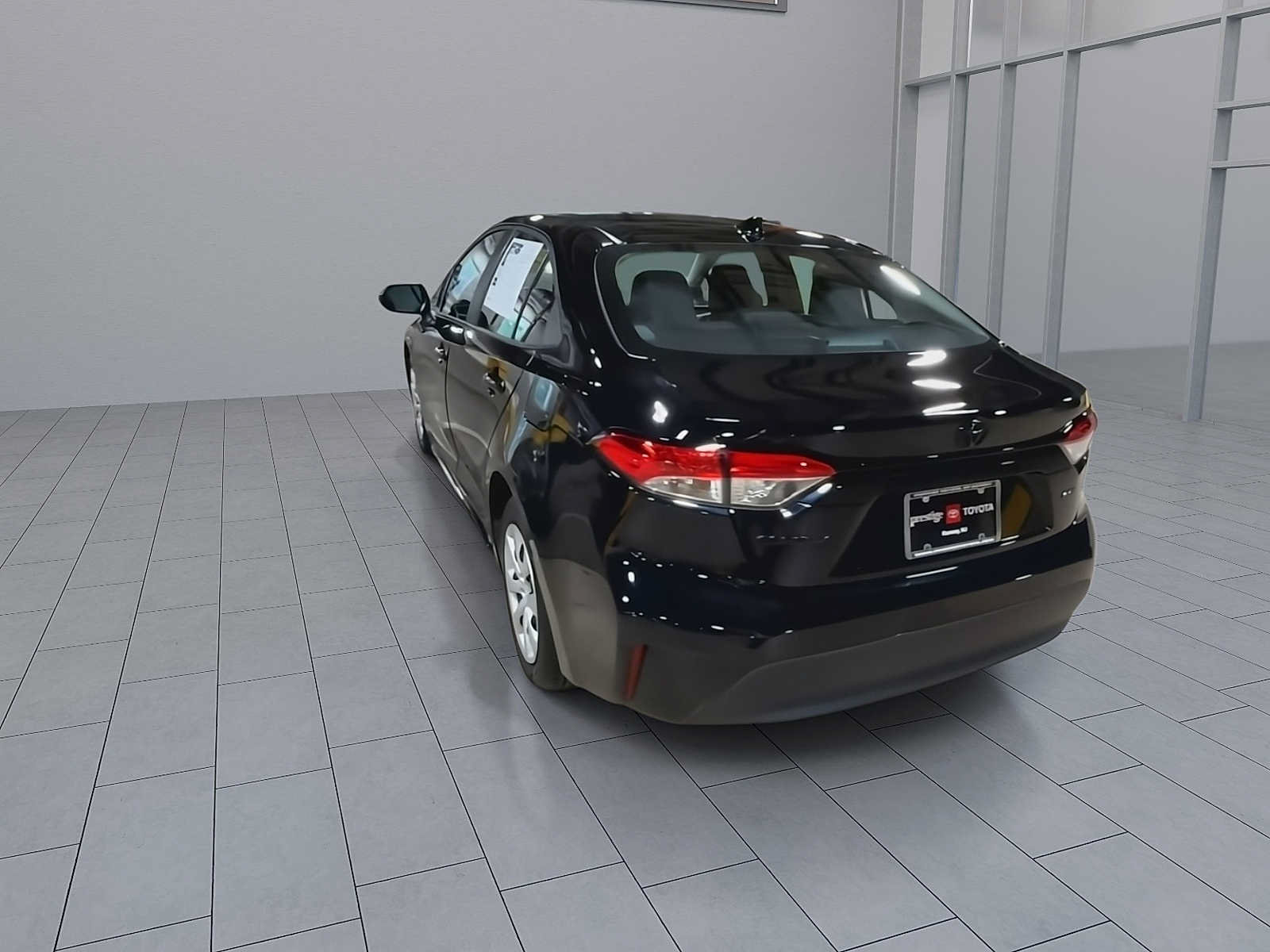 Certified 2024 Toyota Corolla LE FWD image 7