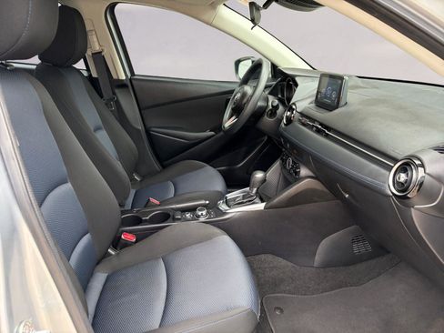 Used 2019 Toyota Yaris LE image 15