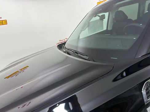 New 2026 Nissan Armada SV image 11