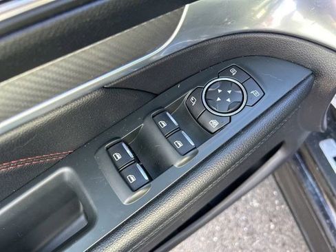 Used 2019 Ford Explorer Sport image 12