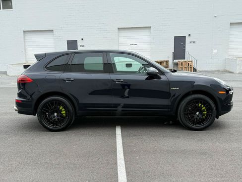 Used 2016 Porsche Cayenne S AWD/4WD image 5
