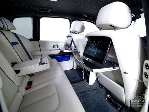 Certified 2024 Rolls-Royce Cullinan Black Badge w/ Dark Exterior Package image 33