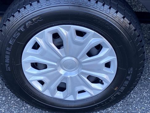 Used 2023 Ford Transit 350 XLT image 27