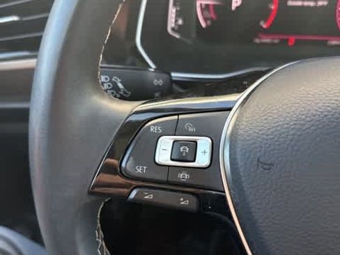 Certified 2021 Volkswagen Jetta SEL Premium image 15
