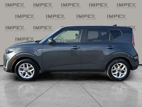 Used 2024 Kia Soul LX w/ Option Group 015 image 2