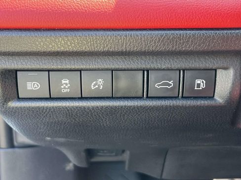 Used 2025 Toyota Camry LE image 22