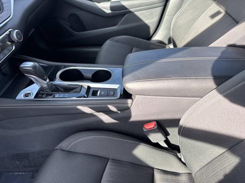 Used 2023 Nissan Altima 2.5 SV w/ SV Premium Package image 21