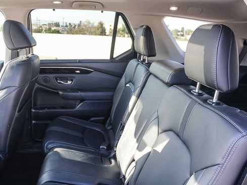 Certified 2023 Honda Pilot Touring image 19