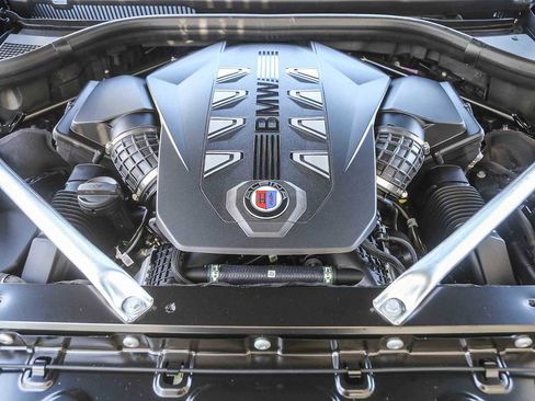 New 2026 BMW ALPINA XB7 image 25