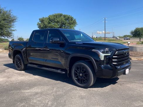 New 2026 Toyota Tundra Limited AWD/4WD image 3