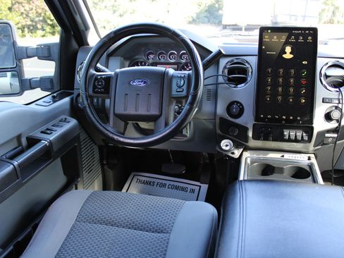 Used 2014 Ford F250 XLT w/ XLT Premium Package image 10