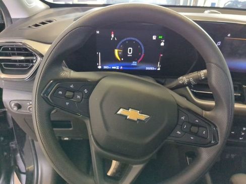 Used 2025 Chevrolet TrailBlazer LT image 5