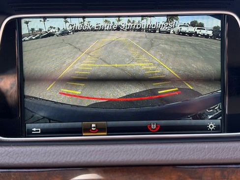 Used 2016 Mercedes-Benz E 350 4MATIC Sedan image 13