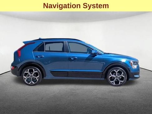 Used 2023 Kia Niro EX Touring FWD image 4