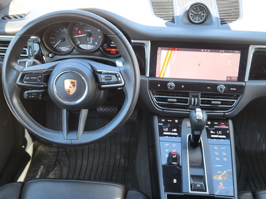 Used 2022 Porsche Macan AWD/4WD image 12