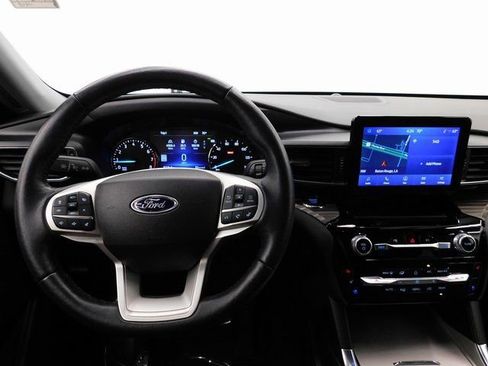 Used 2023 Ford Explorer Limited image 39