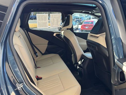 Certified 2025 BMW X3 xDrive30i w/ Premium Package image 11