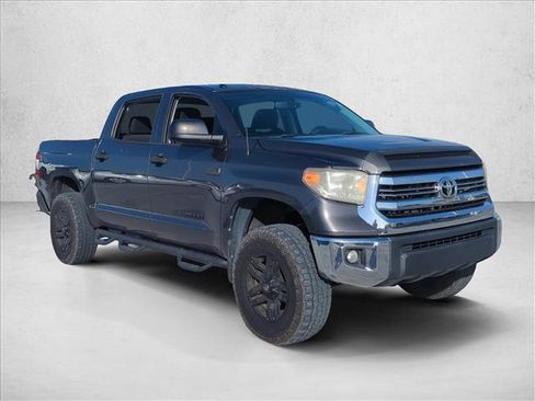 Certified 2017 Toyota Tundra SR5 w/ SR5 Upgrade Package image 4