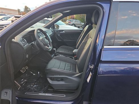 Used 2024 Volkswagen Tiguan SEL R-Line image 16