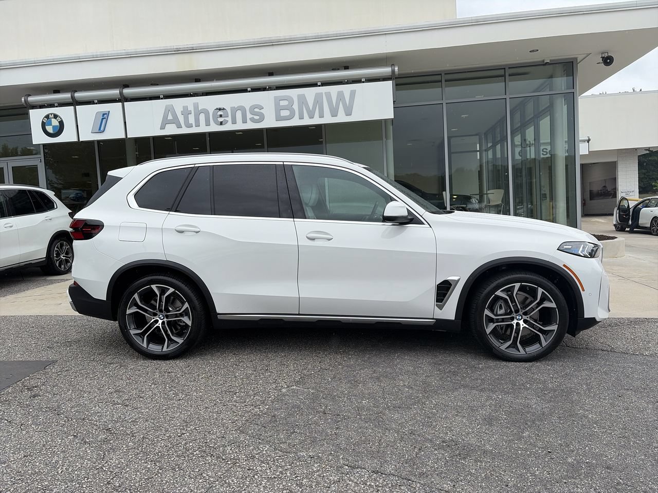 Used 2026 BMW X5 xDrive40i w/ Climate Comfort Package AWD/4WD image 9