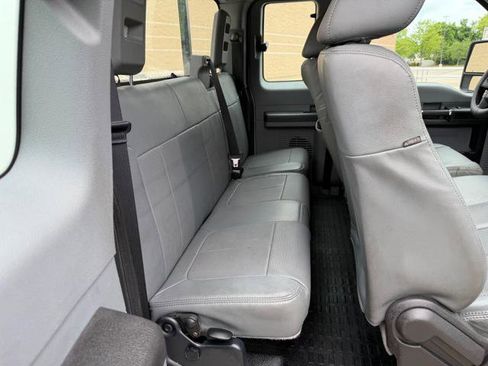 Used 2016 Ford F250 XL w/ Power Equipment Group AWD/4WD image 12