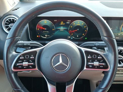 Used 2021 Mercedes-Benz GLA 250 4MATIC image 19