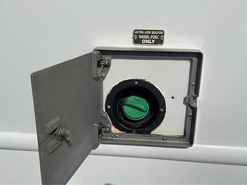 Used 2015 Chevrolet Express 3500 w/ Shuttle Bus Package image 51