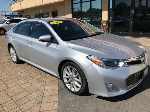 Used 2013 Toyota Avalon XLE Touring FWD image 8