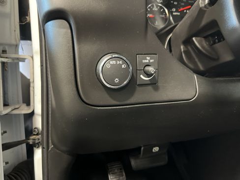 Used 2019 GMC Savana 2500 w/ Driver Convenience Package RWD image 29