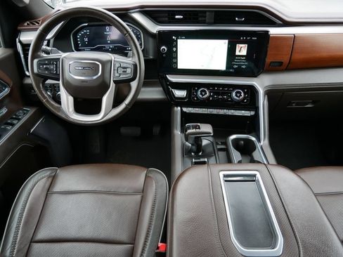 Used 2022 GMC Sierra 1500 Denali w/ Technology Package AWD/4WD image 19