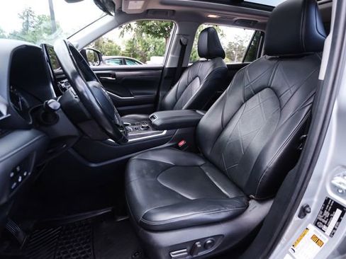 Used 2020 Toyota Highlander Platinum AWD/4WD image 53