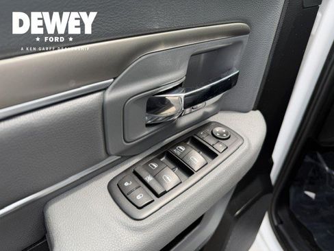 Used 2016 RAM 1500 Big Horn AWD/4WD image 11