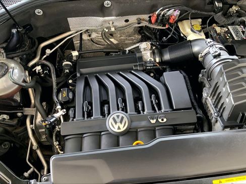 Used 2022 Volkswagen Atlas Cross Sport SE AWD/4WD image 33