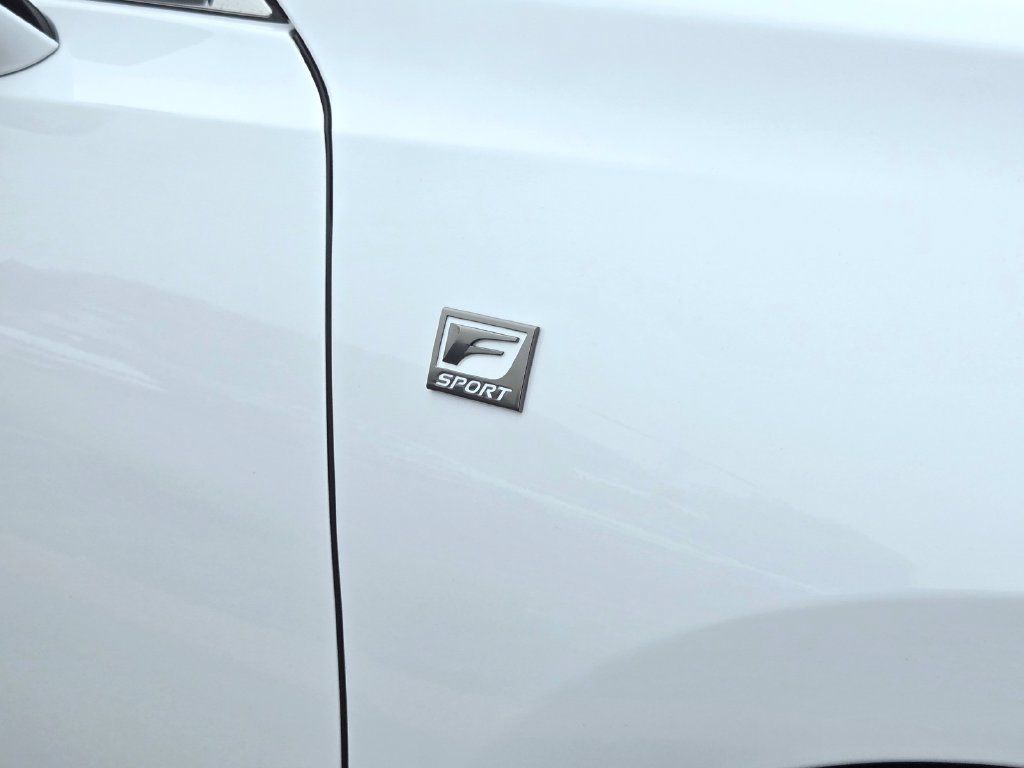 Used 2023 Lexus ES 350 F Sport w/ Accessory Package (Z2) FWD image 10