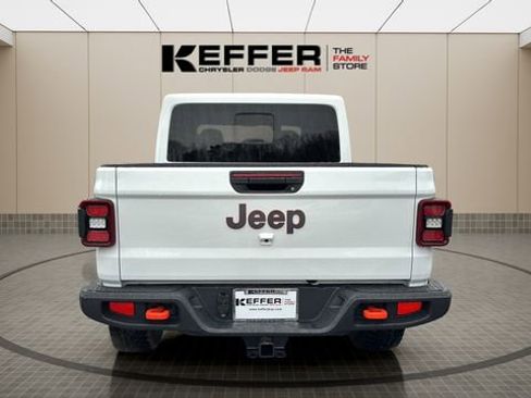 New 2026 Jeep Gladiator Mojave image 4