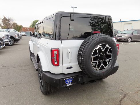 New 2025 Ford Bronco Outer Banks image 6