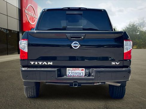 Certified 2021 Nissan Titan SV w/ SV Convenience Package image 8