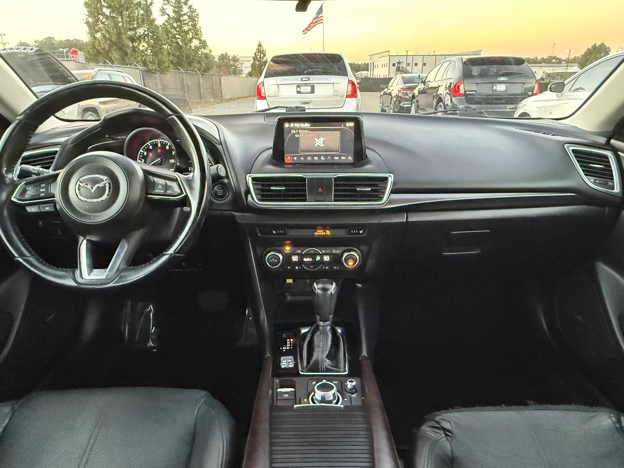 Used 2018 MAZDA MAZDA3 Grand Touring FWD image 3