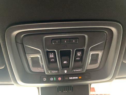 Used 2026 Chevrolet Silverado 1500 High Country AWD/4WD image 24