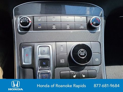 Used 2022 Hyundai Santa Fe SEL FWD image 15
