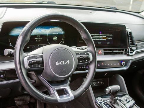 Used 2023 Kia Sportage SX image 14