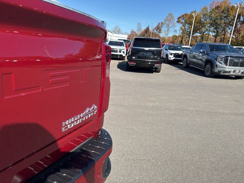 Used 2023 Chevrolet Silverado 3500 High Country w/ Technology Package image 32