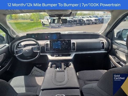 Used 2025 Ford Expedition Max Active AWD/4WD image 27