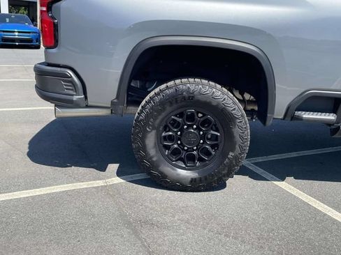 Used 2025 Chevrolet Silverado 2500 ZR2 w/ ZR2 Bison Edition AWD/4WD image 8